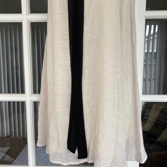 Jella C Cream Sleeveless Dress with Black Sash Medium - Picture 4 of 12